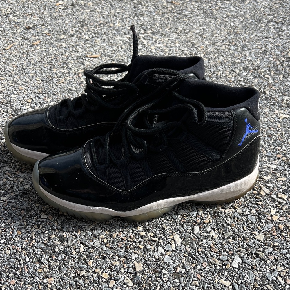 Nike Black and Blue Athletic Shoes